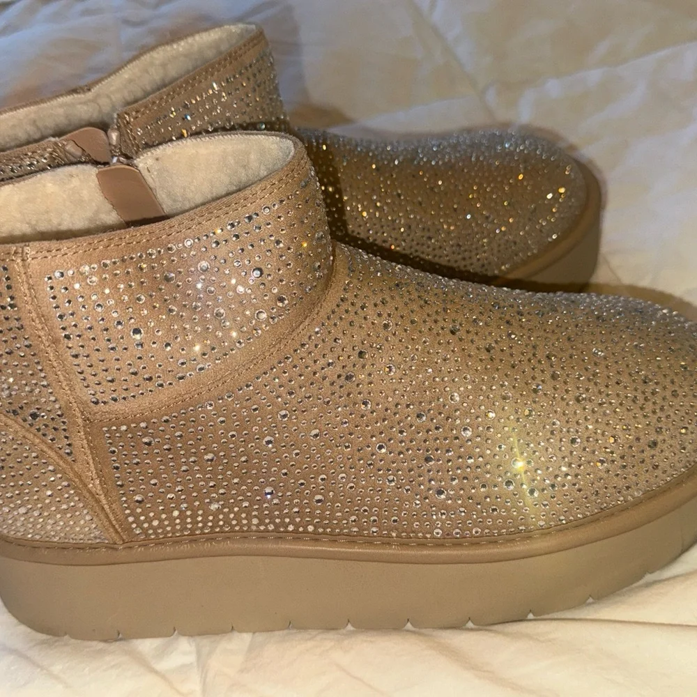Size 11 Wild Fable Glittering Rhinestone Tan Shortie cozy Winter Short Boots